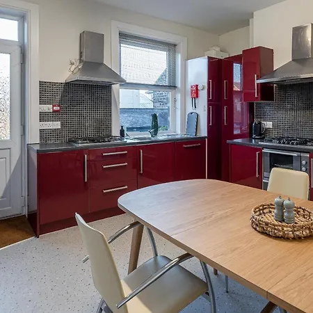 Stunning 5 Bedroom 5 En-suite Victorian House In 해러게이트