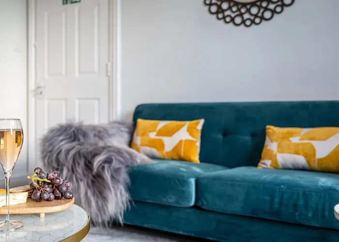 Stunning 5 Bedroom 5 En-suite Victorian House In * Harrogate